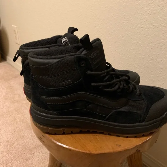 Vans MTE UltraRange EXO Hi Shoe 7 - Picture 4 of 9